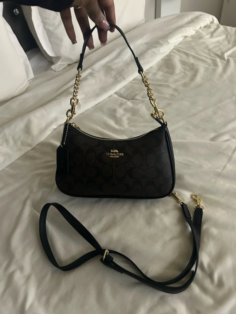 Coach Shoulder Bag - Picture 6 of 7